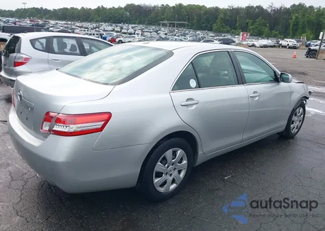 2011 Toyota Camry Le z USA, uszkodzony, nr VIN 4T1BF3EK2BU186182